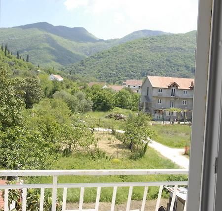 Apartments Dosljak Τίβατ Εξωτερικό φωτογραφία