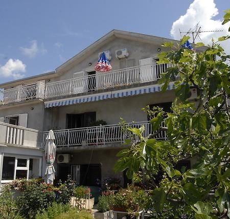 Apartments Dosljak Τίβατ Εξωτερικό φωτογραφία