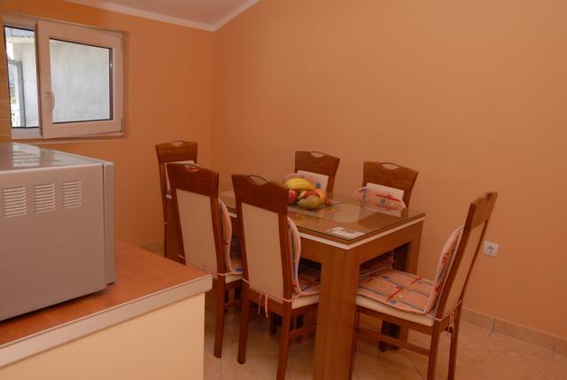 Apartments Dosljak Τίβατ Εξωτερικό φωτογραφία