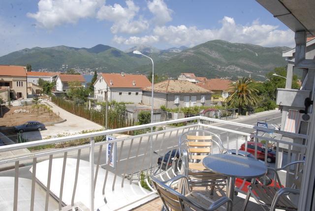 Apartments Dosljak Τίβατ Εξωτερικό φωτογραφία